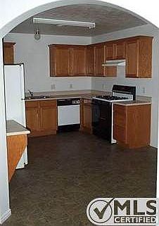629EvansRidge_Evan_Ridge_kitchen_2
