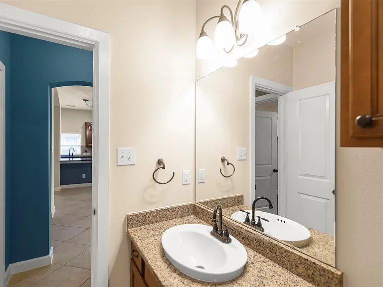 19511 Dunlay Springs Dr — Photo 25