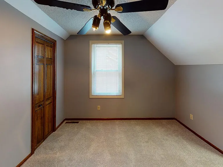 8604 N Troost Ave — Photo 16