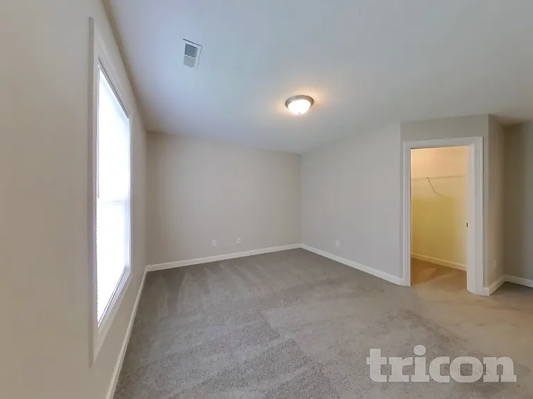 2990 Parkview Dr — Photo 12