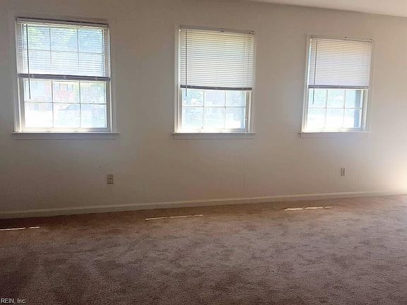 3rd image of 402 Savage Dr Unit H
