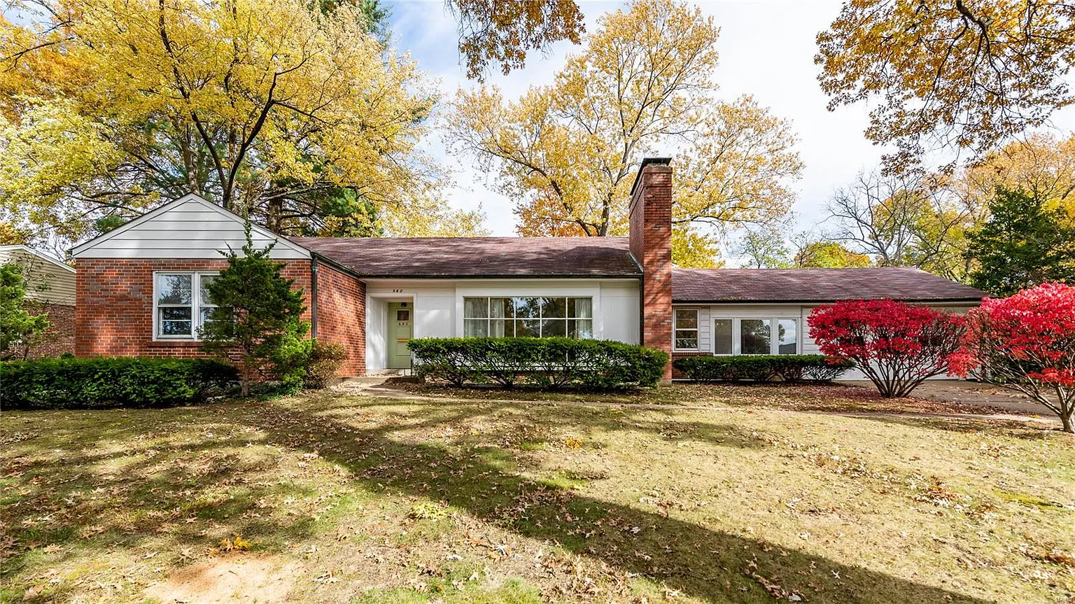 680 Applewood Dr photo 1