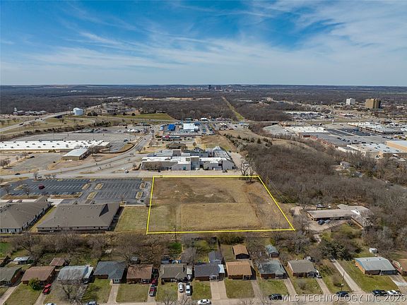 3rd image of SE Adams Rd