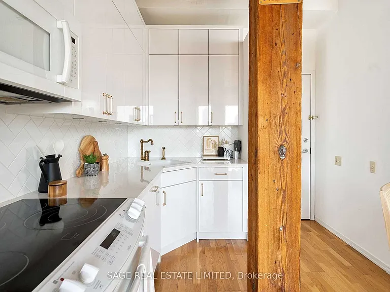 781 King St W #508 — Photo 13