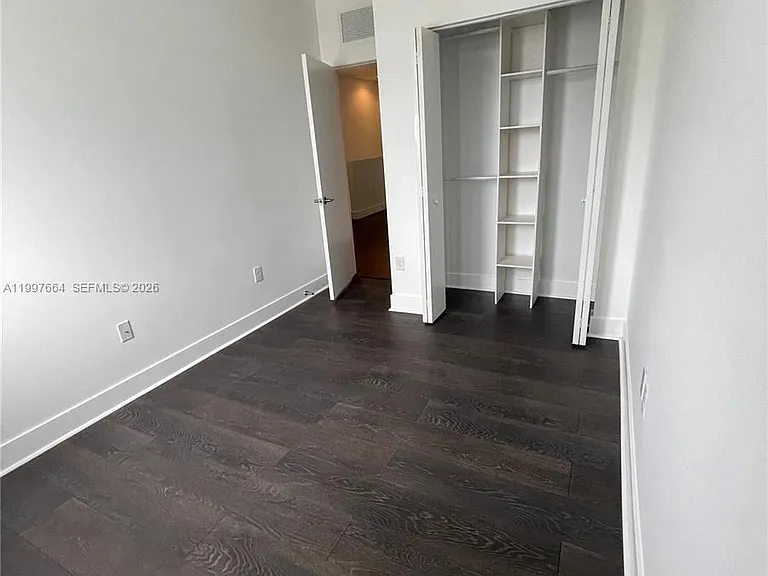 2621 NE 212th Ter #211 — Photo 8