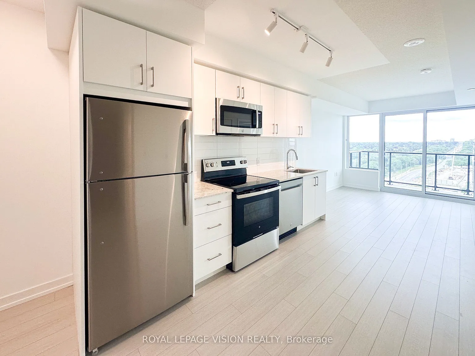 2 bed, $1,950 — Photo 2
