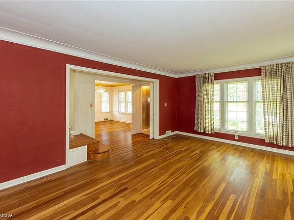 5th image of 2614 Charney Rd