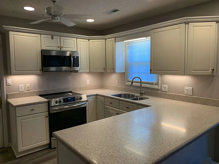 480 Shellbank Dr — Photo 4