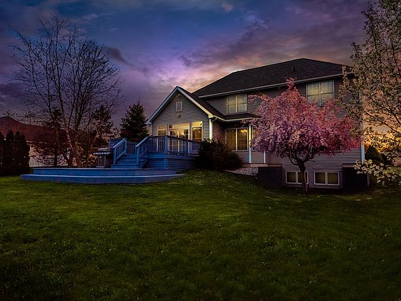 3rd image of 1657 Carolyn Dr