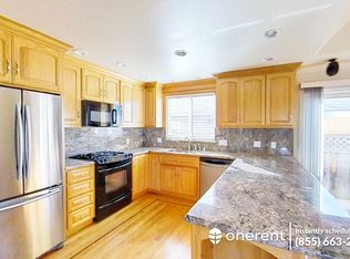 216 Fair Oaks Ave, Mountain View, CA 94040