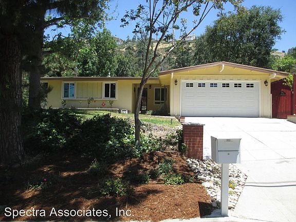 3rd image of 3943 Burritt Way