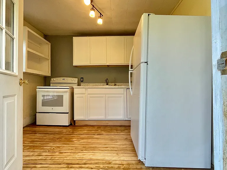 31 Foye Rd #B — Photo 10