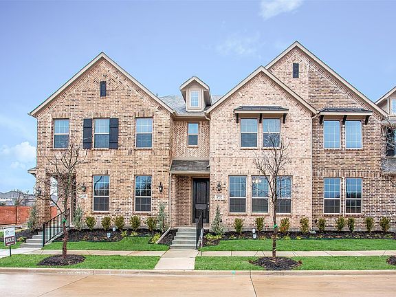 Beautiful townhome conveniently located near to the McKinney, Frisco, Allen, and Plano!