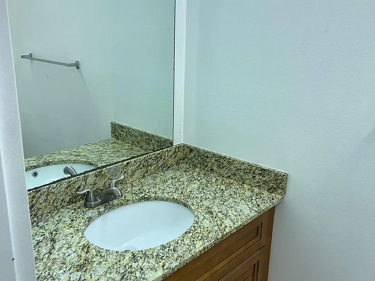 1800 SW 81st Ave #1400 — Photo 8