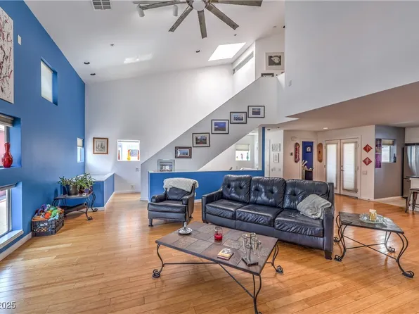 223 Tower St, Las Vegas, NV 89101