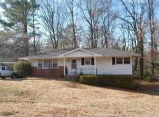 772 Overhill Dr, Alexander City, AL 35010