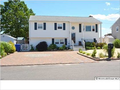 1st image of 35 Bahama Ave