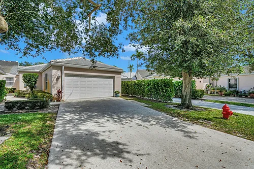 1022 Island Manor Dr Photo 1