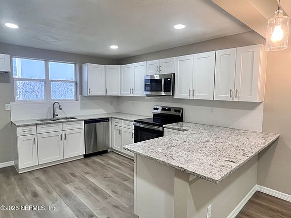 3rd image of 1274 LAKE SHORE Boulevard