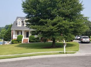 147 Oak Hill Dr, Calhoun, GA 30701