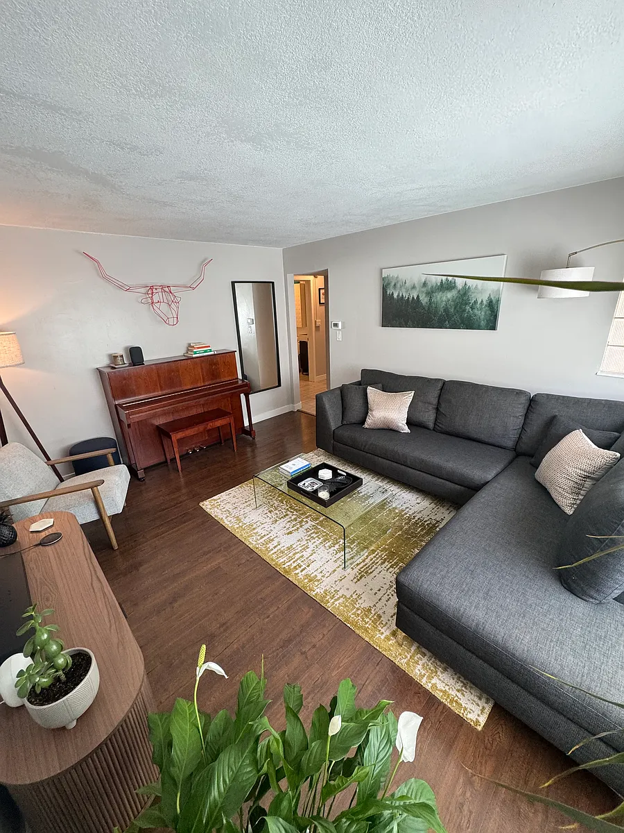 Living Room - 853 S 900 E #3