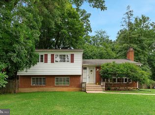 6519 Lone Oak Dr, Bethesda, MD 20817