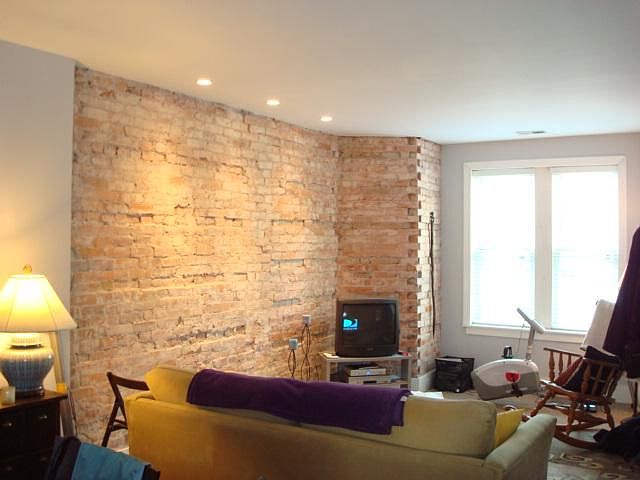 2nd image of 1406 Constitution Ave NE