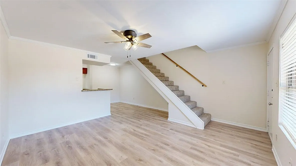 1 bed, 1.0 bath, 790 sqft, $975 — Photo 3
