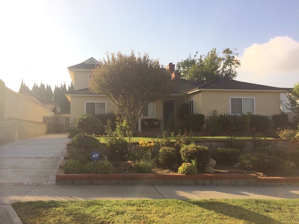 1st image of 818 Cornell Dr