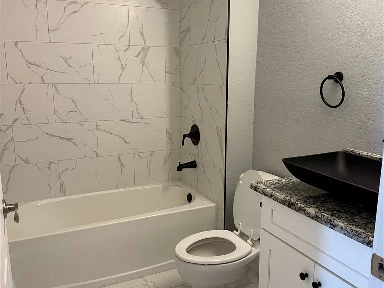 1005 Adeline Ave — Photo 5