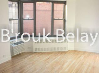 453 E 9th St, Brooklyn, NY 11218