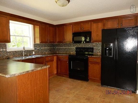 3rd image of 2451 Elkmont Dr