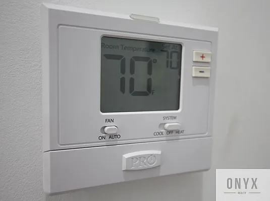 Rented by Onyx | media 42