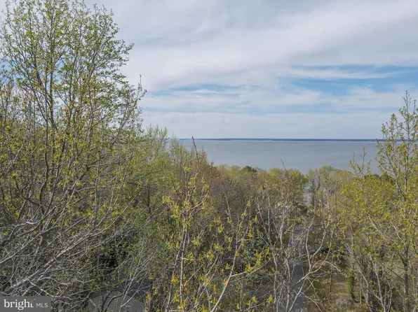 60 American Dr, Montross, VA 22520