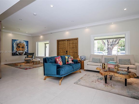 3rd image of 5620 Alton Rd