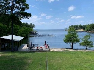 198 Bream Dr, Anacoco, LA 71403