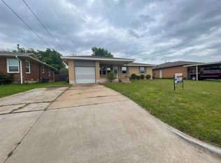 303 NW 40th St, Lawton, OK 73505