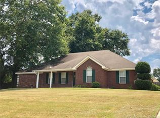 400 Richfield Rd, Deatsville, AL 36022