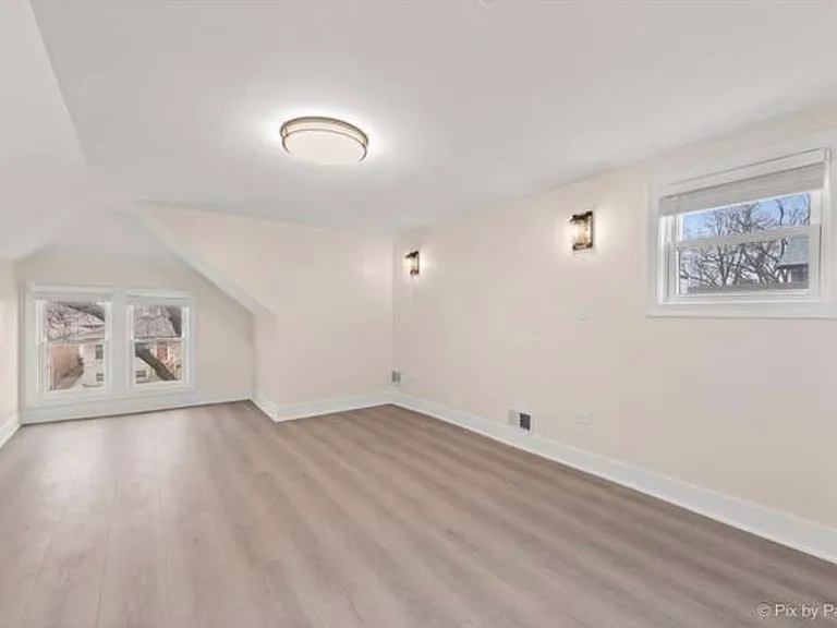 5252 N Mulligan Ave — Photo 18