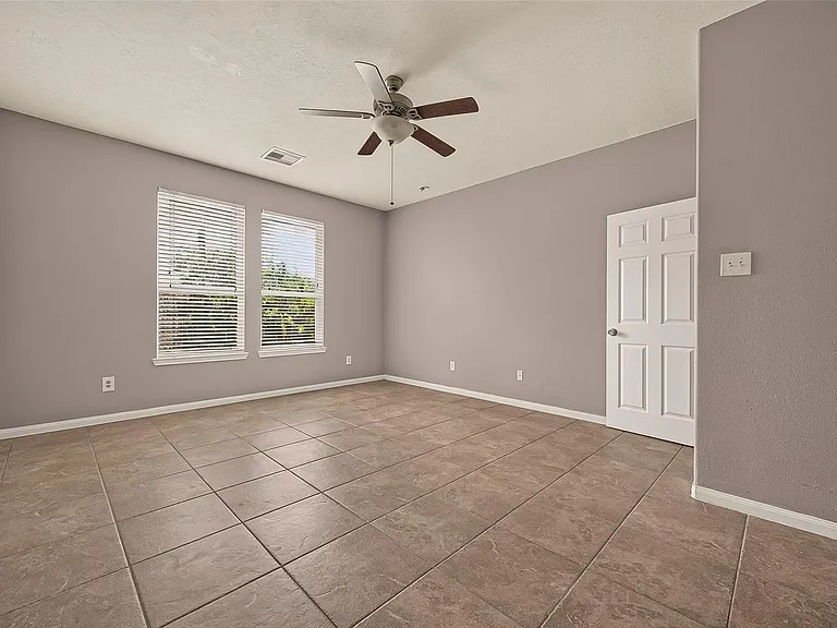 24906 Clover Ranch Dr — Photo 38
