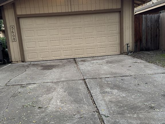 5th image of 5608 Blackoak Ct