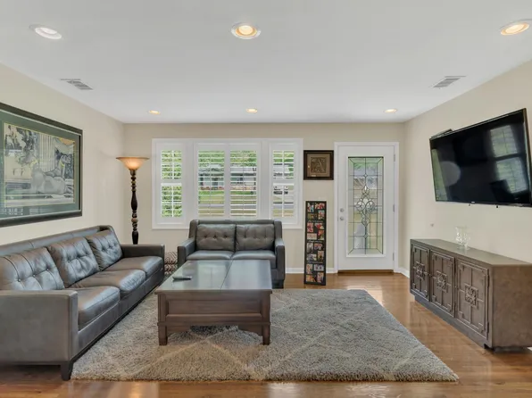 102 Woodyside Dr, Hendersonville, TN 37075