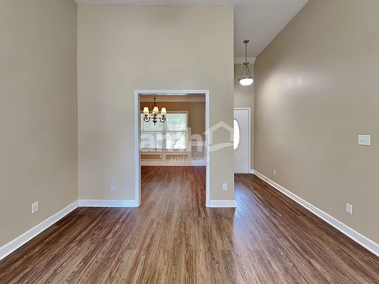 711 Riata Ct — Photo 6