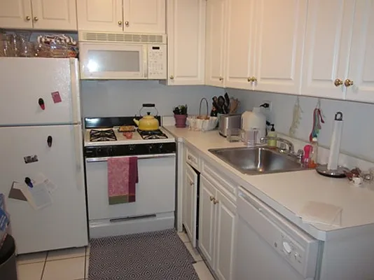 Rented by Metropolitan Equities | media 15