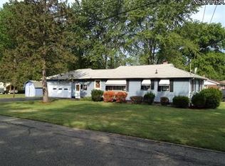 408 Cedar Dr, Cortland, OH