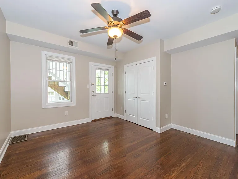 131 Willow Ave #2 — Photo 5