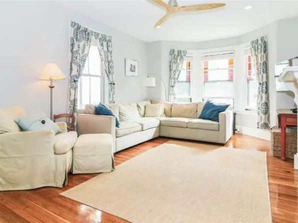 346 Union St, Portsmouth, NH 03801