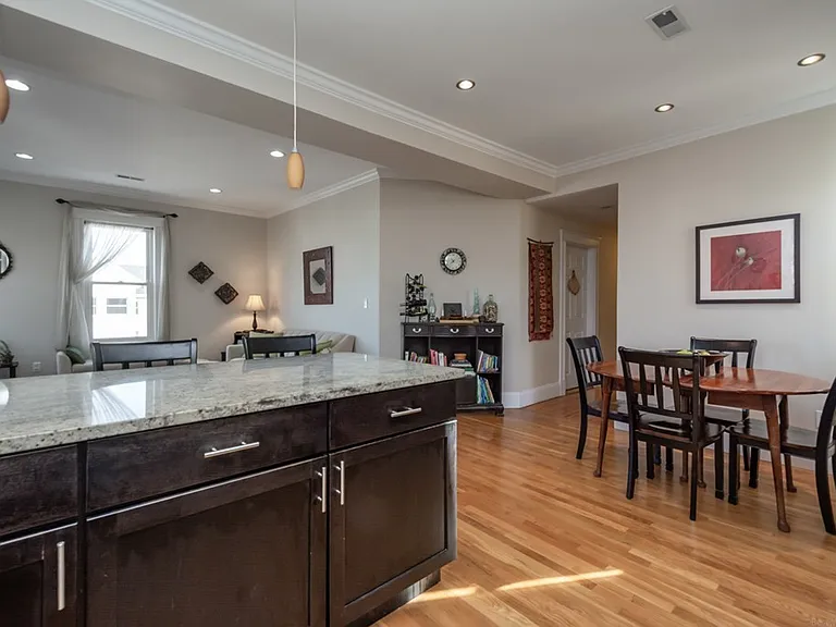 29 Plainfield St #3 — Photo 17