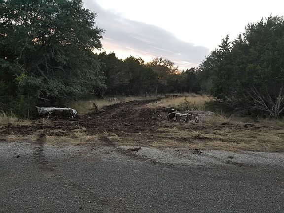 5th image of 642 Eves Spring Dr