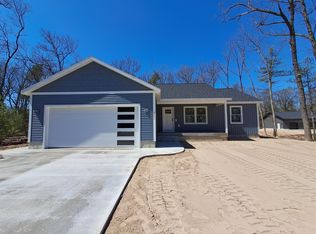 6771 Staple Rd, Twin Lake, MI 49457